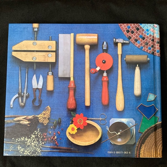 Reader's Digest - Crafts & Hobbies: A Step-by-Step Guide to Creative Skills USED - Picture 2 of 11